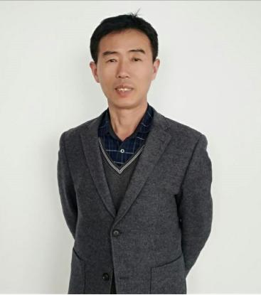 一本书一支笔唯美图片(一本书一支笔图片)