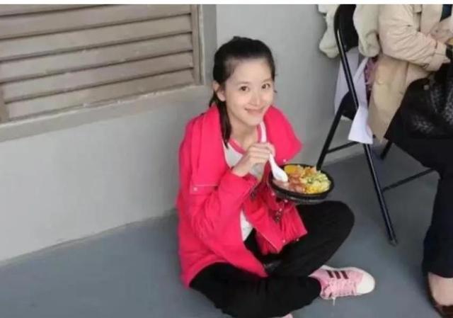 刘强东：深爱初恋女友，为何会娶小19岁章泽天？