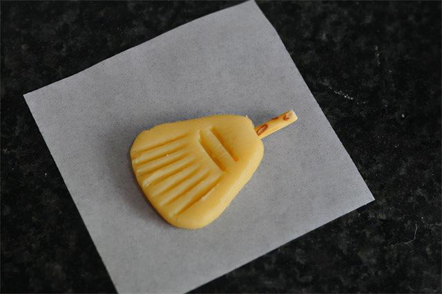 万圣节，给孩子烤盘“扫帚”应应景！酥得掉渣的配方，出炉秒光