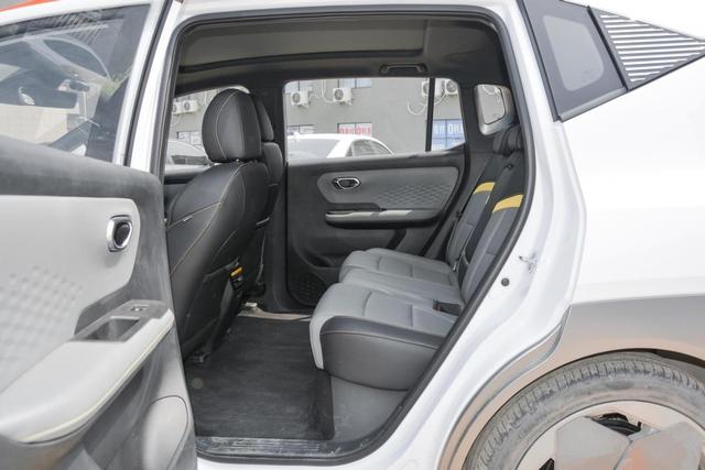 定位SUV，但酷似MPV，空间还超大，10.46万起售，AION Y如何？