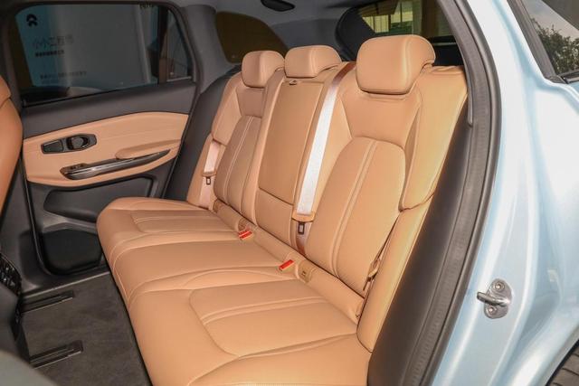 家用、运动两不误，续航610km，零百加速4.7秒，解析蔚来ES6