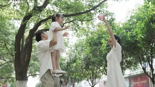 涨知识！学了这么多育儿技巧，竟然还不如他们更懂孩子