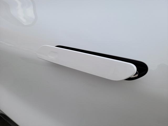 试驾EVOS，捅破传统燃油车的天花板，福特要做先行者？