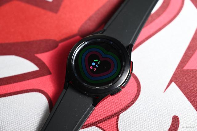 配置出色，后劲不足，Galaxy Watch 4 Classic上手