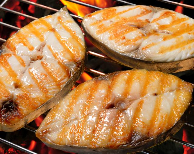 吃小米粥可以缓解胃酸吗？建议：想要养护胃病，2种肉类尽量少吃