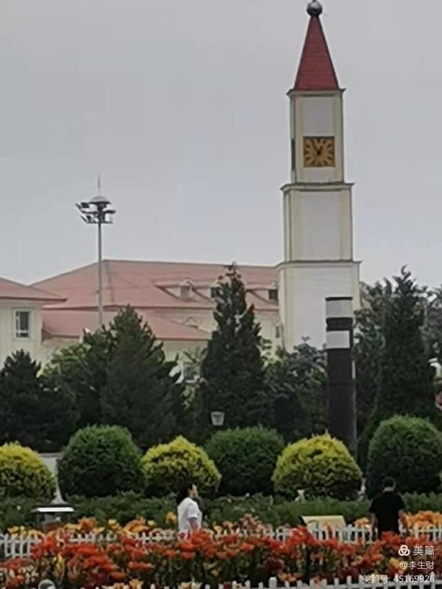 走进紫晨广场：文/李生财，图/郭翠枝