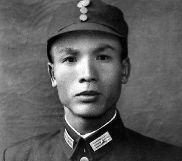 抗美援朝战争中，功德林7名战犯做了什么事，主席表扬了他们