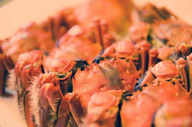 “孕妇不能吃大闸蟹，太寒了”大闸蟹：我热着呢，孕期饮食指南