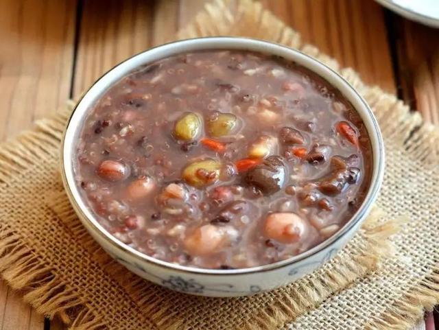 生病就喝粥，你怕是对医生说的清淡饮食有什么误解？