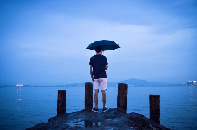 人到中年：认怂、认命、认输、认错