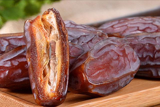 建议中老年人：冬季多吃4种健康食物，好吃不贵，对身体好