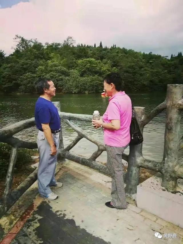 不上幼儿园的优优鹿鸣，在兴趣中接受教育——老作家谈育儿