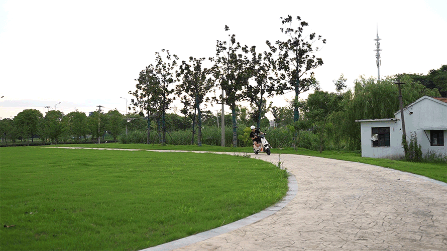 雅迪电动车VFLY L100 MAX，续航100公里，智能AI不用钥匙就能开