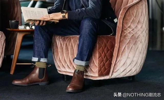 穿牛仔裤配什么鞋子 一份不出错的完整指南 太阳信息网