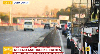 玩真的了！澳洲卡车司机封路抗议！M1高速水泄不通！网友怒批：太自私了