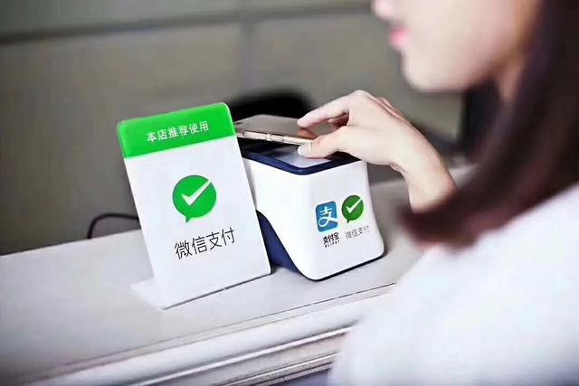 为什么微信在海外败给了中国人都不用的WhatsApp？