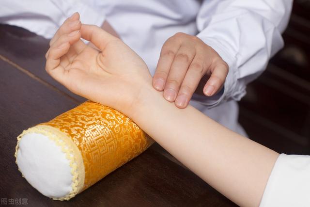 药王孙思邈名方：独活寄生汤，既补肝肾气血，又除骨间湿气