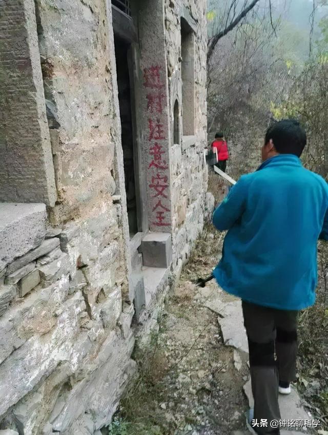 封门村真实灵异事件:中国第一鬼村“封门村”有多神秘？主播夜闯鬼村，晚上又报警求救