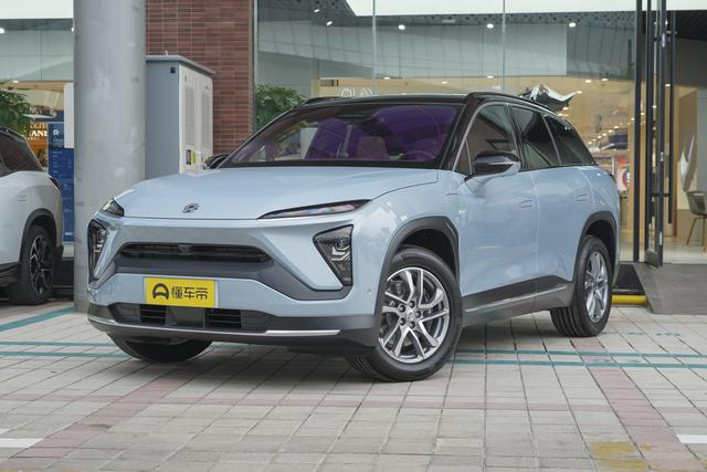 新车｜开车像开星际战舰？爱驰U6静态解析：挡把新颖 或售20万以上