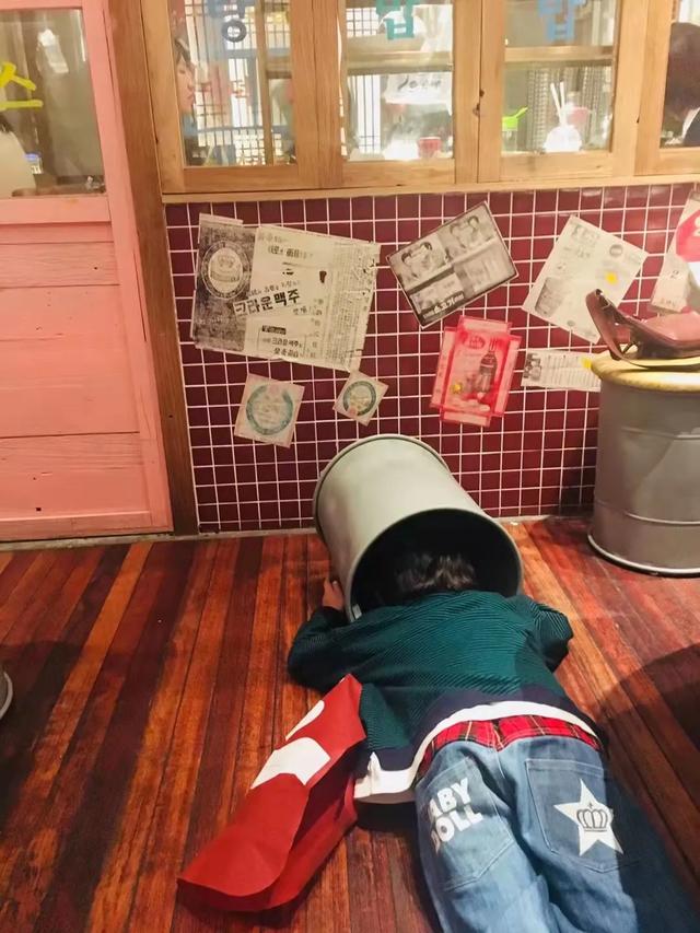 养儿如养哈士奇，不是你疯，就是他疯