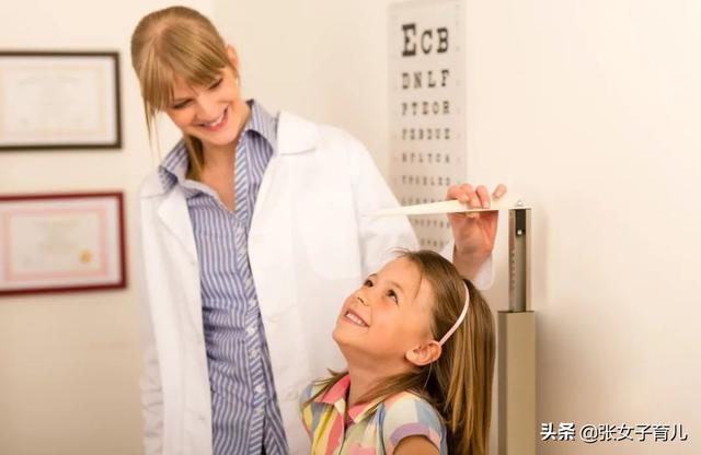 同样都是非常能吃的孩子，为什么自家孩子比别人家孩子矮了一截呢