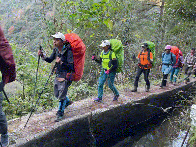 南嶺山脈，一次出行登頂廣東最高前六峰讓驢友自豪一生