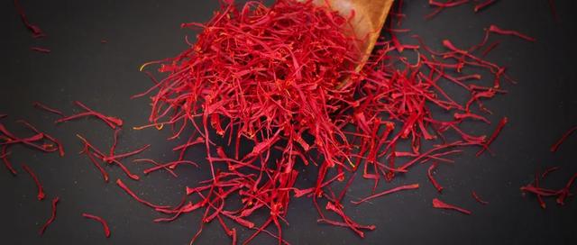 黄芪、藏红花等中药材吃了却无效？你很可能是吃到了伪品