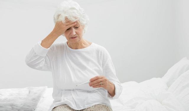 老人经常冒“虚汗”，是怎么回事？知晓了这4个原因，尽早调理