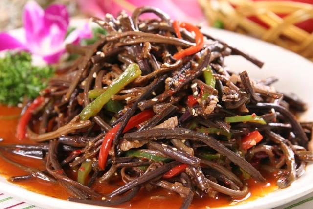 吃这 6 种蔬菜要当心！蕨菜、鱼腥草竟然榜上有名