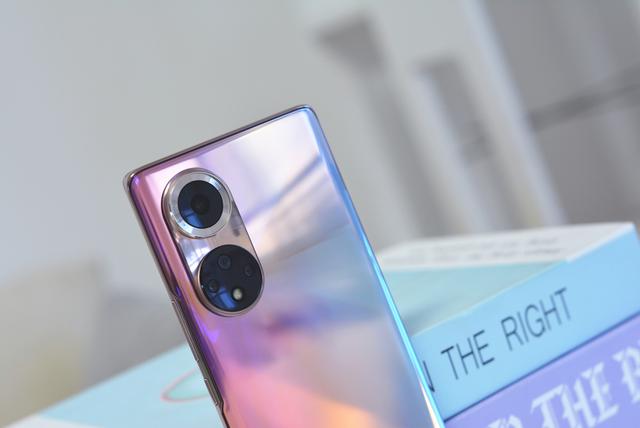 2021年底买手机，为什么懂行人推荐这4款？最高不到三千