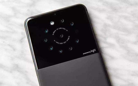 为什么手机能拍出媲美卡片相机的照片？