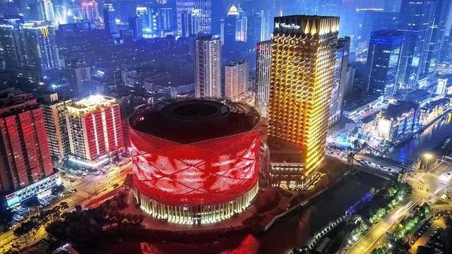 近30年，武汉只领先了成都2年，这30年武汉都经历了什么？