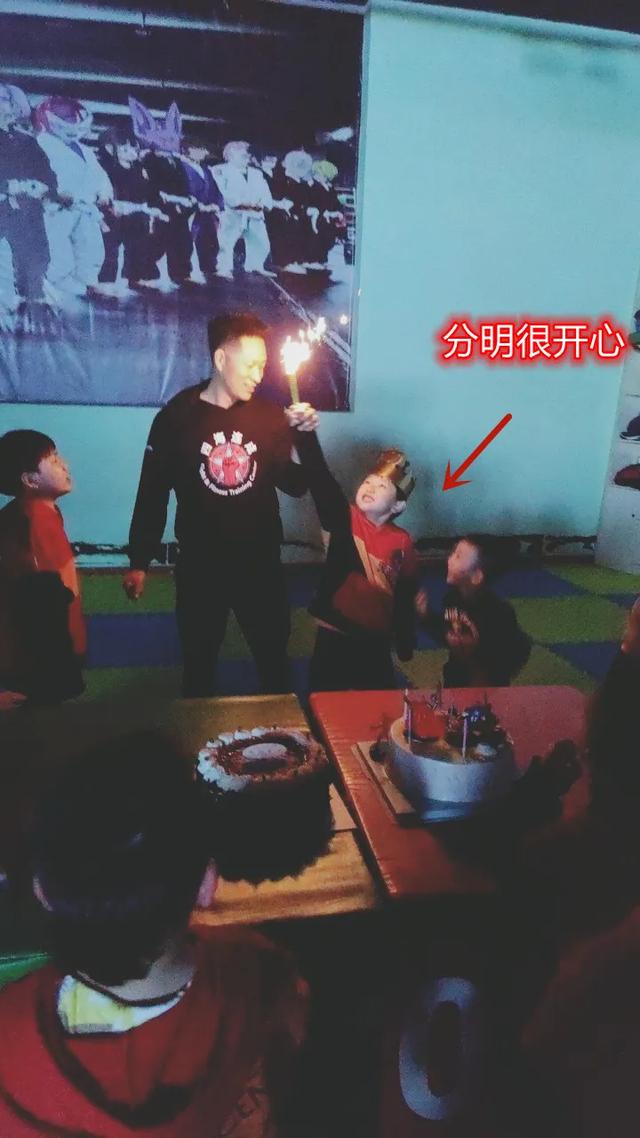 有那么几个瞬间，我酸了，孩子怎么就突然长大了？