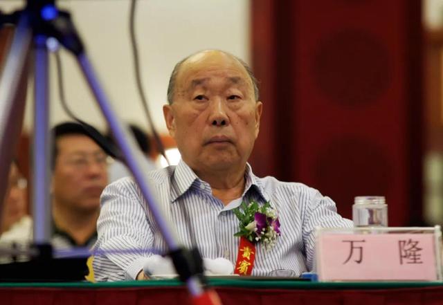 牛根生退出蒙牛、张瑞敏退休，还有人去世或出事，哪些大佬隐退了