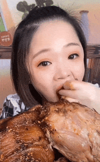 这种无底线奇葩吃播，终于被封杀