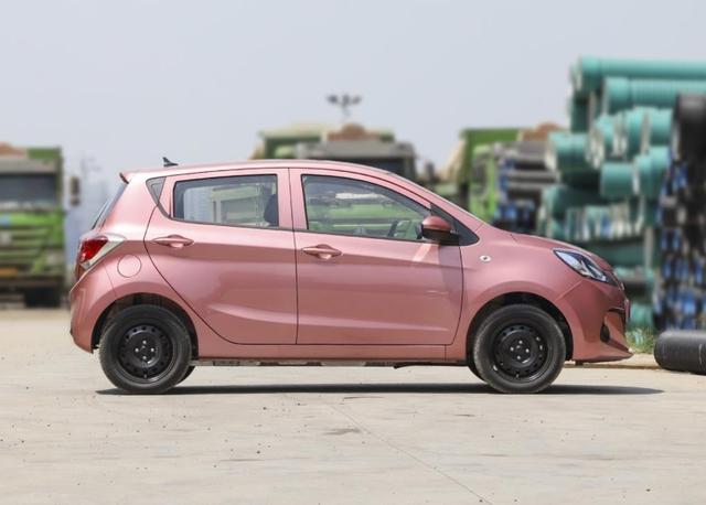 2.98万系列之长安奔奔E-star，燃油车底子比新造纯电有这几个优势