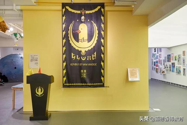 观察上千位小朋友的作品后，他发现，美育能带来堪比迪士尼的快乐