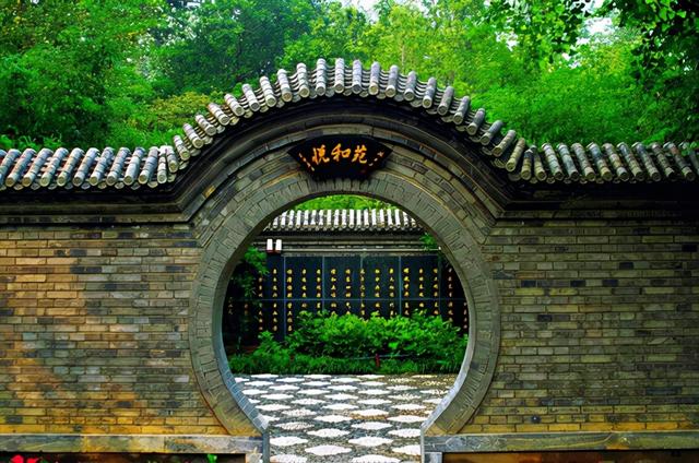 北京一冷清公園，面積小門票便宜，與天壇同名爲重要祭祀場所