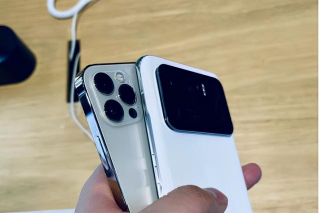 若条件允许，换机建议一步到位，这4款机型代表目前“最高性能”