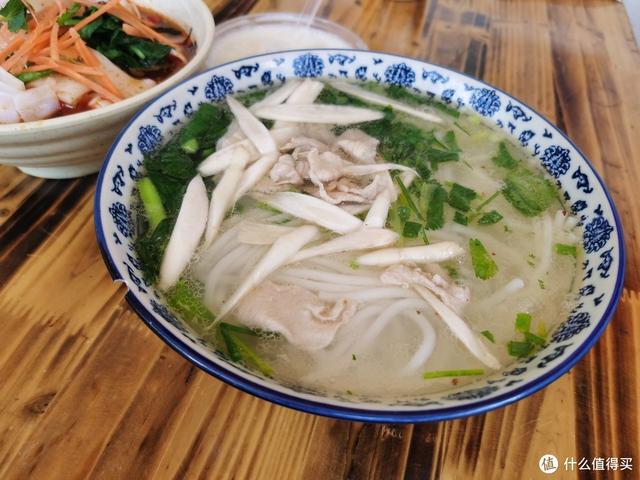 旅行就要邊走邊吃：舌尖上的昆明，盤點我在昆明吃到的各種美食