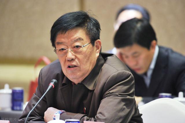 牛根生退出蒙牛、张瑞敏退休，还有人去世或出事，哪些大佬隐退了