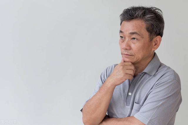 56岁大叔，每天吃洋葱降血脂，一个月后他的血脂有啥变化？