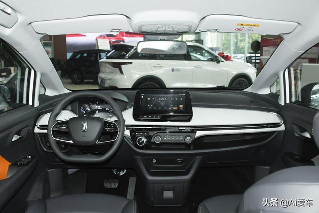 419公里续航，便宜大尺寸快充家用MPV，好养活省钱，实拍奔腾NAT