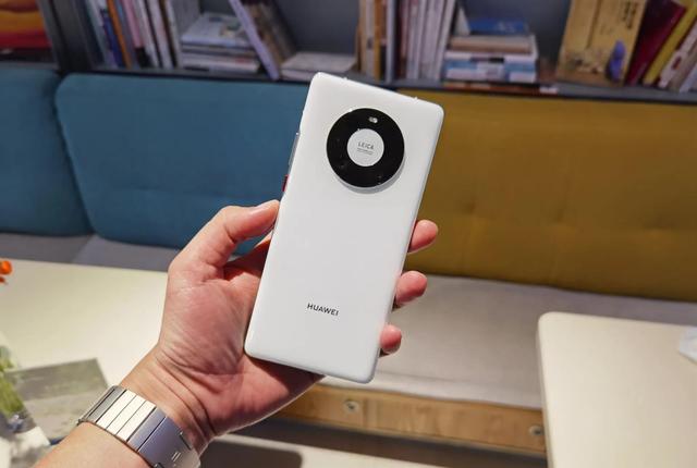 各品牌5000元以上的手机盘点，哪个更优秀？