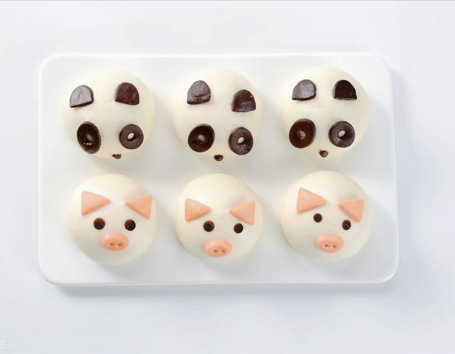 小宝爱吃豆沙包，你的宝宝喜欢吗？