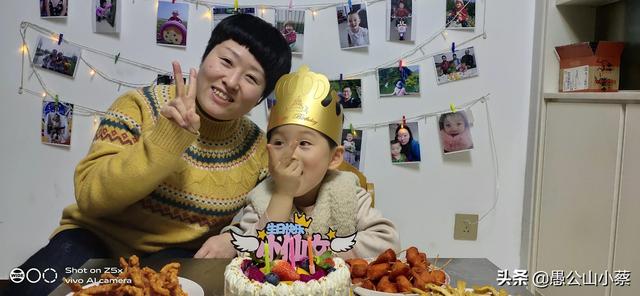 今天宝宝你三周岁了，从2斤到32斤，你就是我们最大的幸福