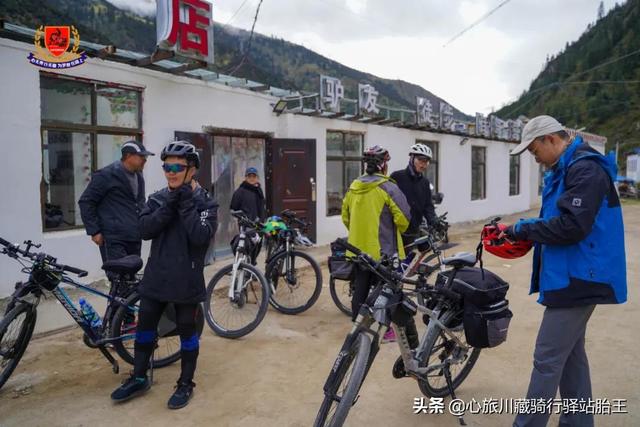 在海拔5000米的高海拔，騎自行車是啥感受？高原缺氧不缺精神