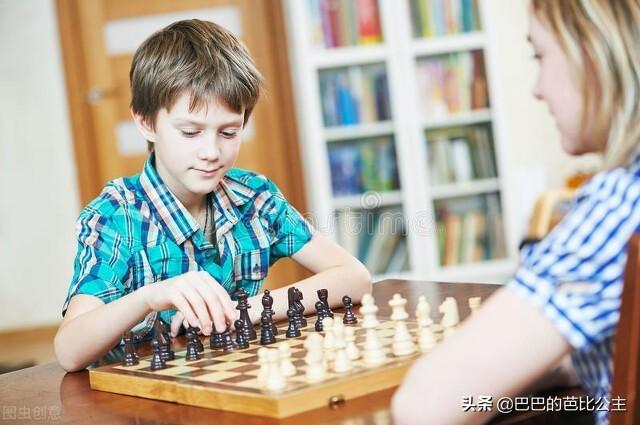 男孩像妈更有出息，男孩智商全部遗传妈妈吗？如何养育聪明男孩