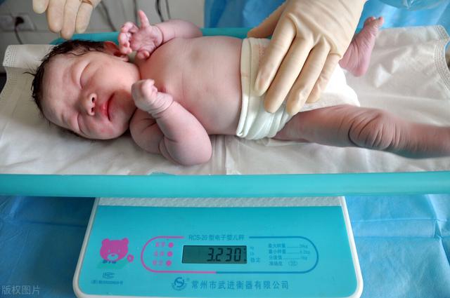 李小萌二胎得子，比B超预测多1斤：为何B超预测胎儿体重不准