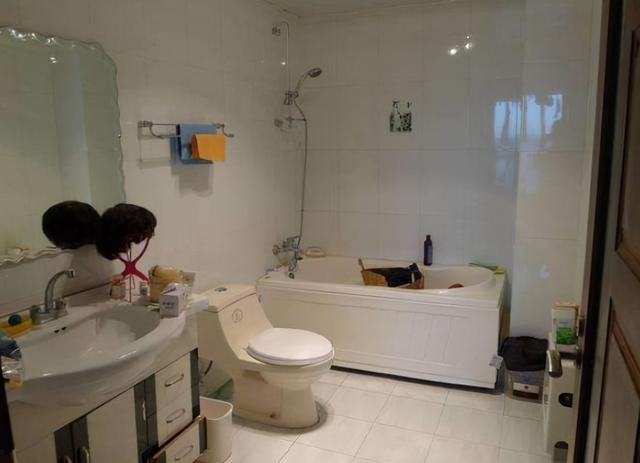 孕晚期的准妈妈如厕，遵循“3别”原则，自己和胎宝都舒服